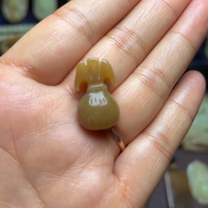 岫岩老玉（透闪石质玉）未镶嵌挂件