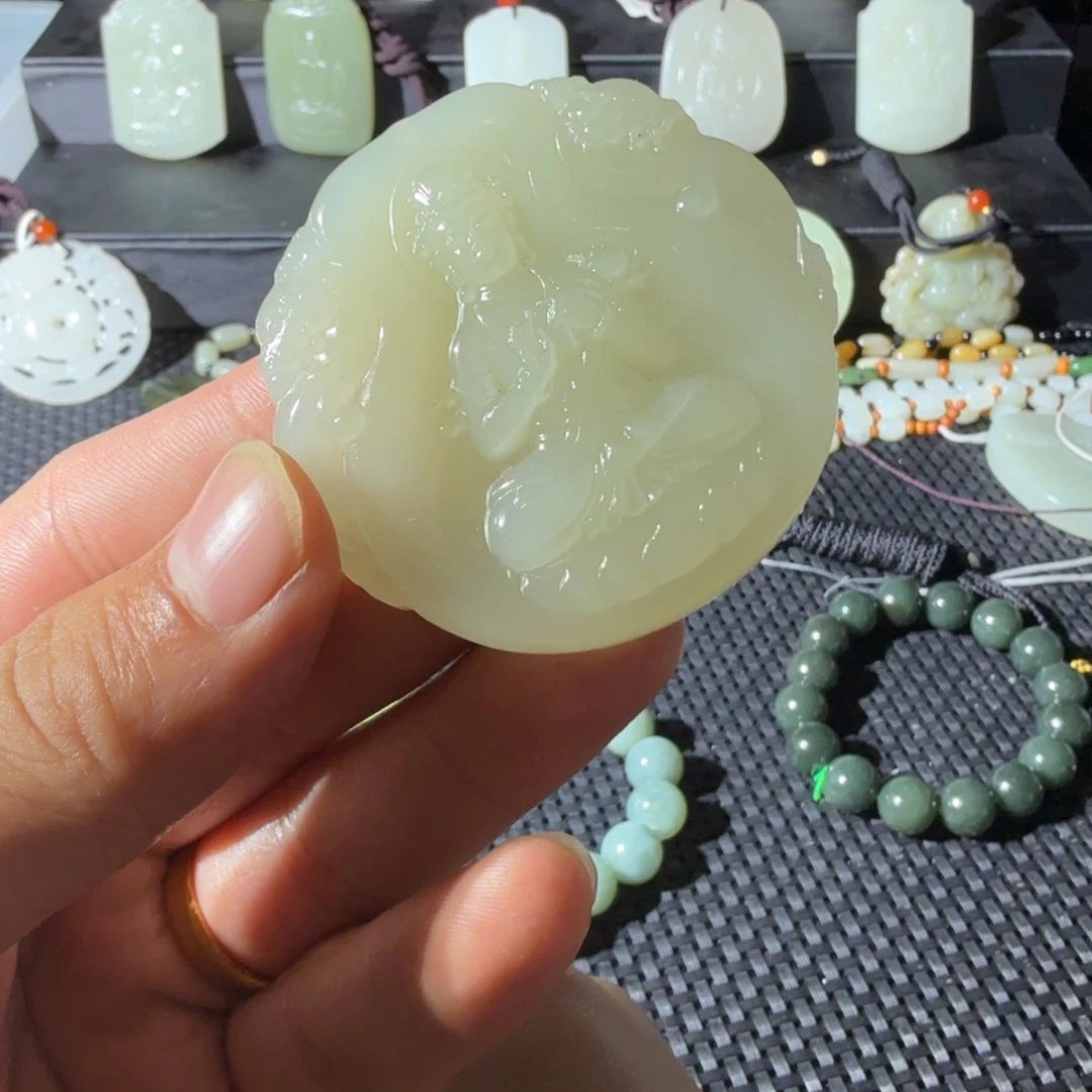 和田玉未镶嵌颈饰