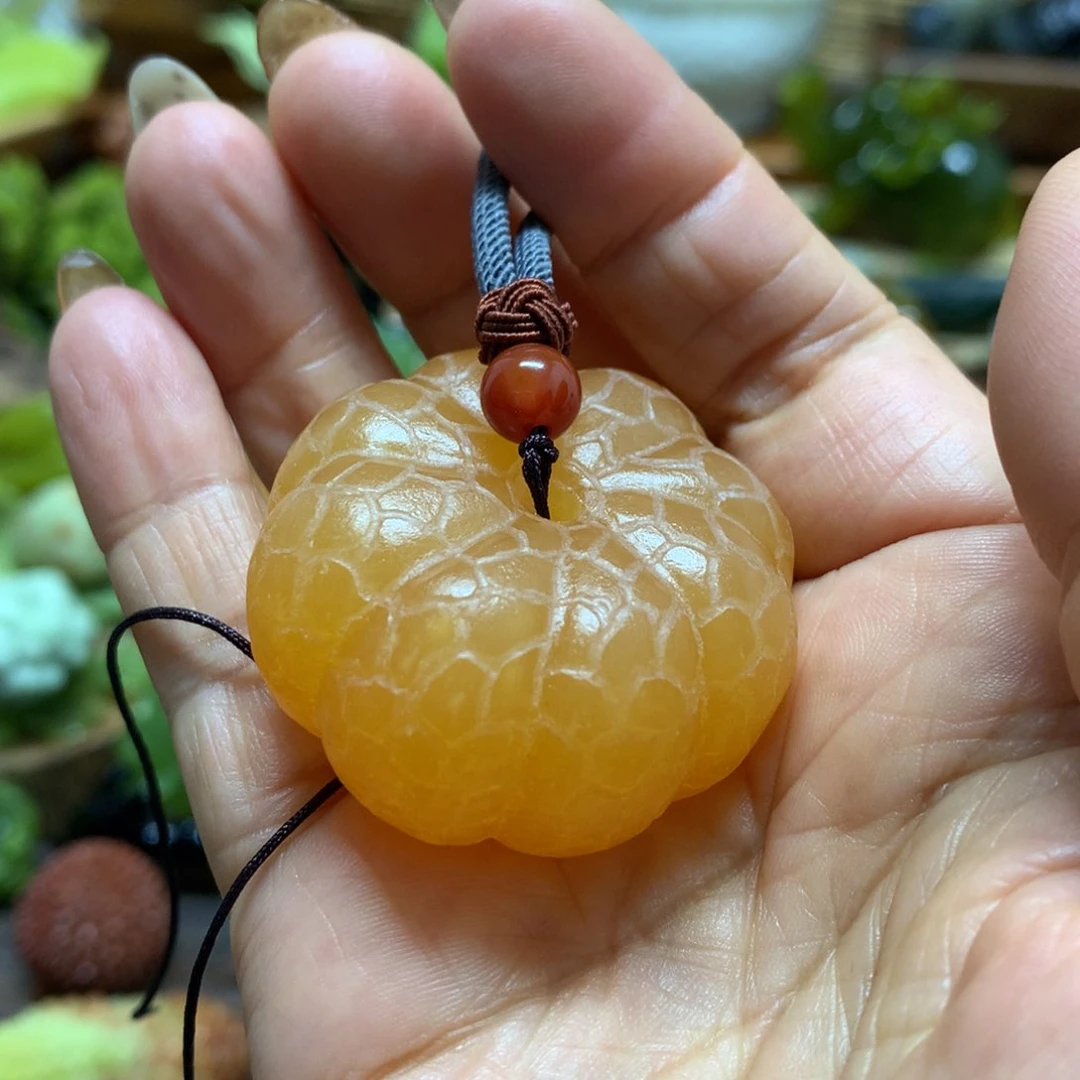 未镶嵌蛇纹石玉手把冒*者