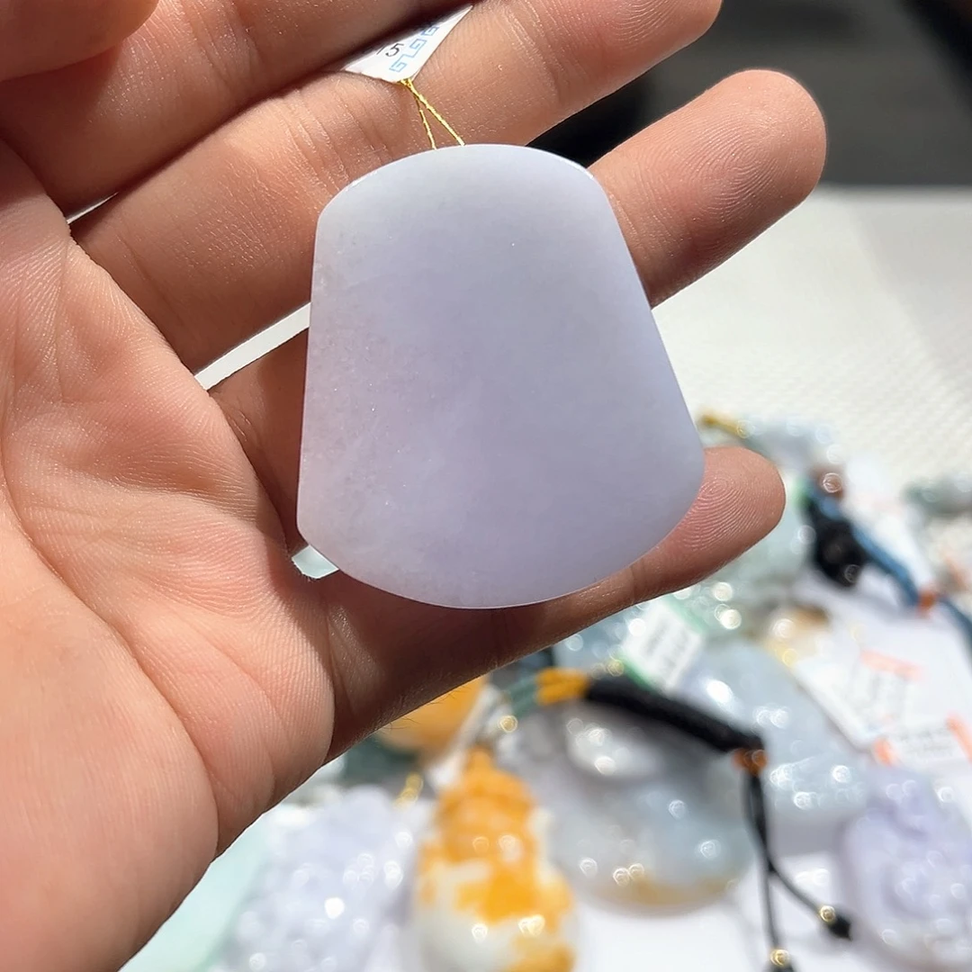 翡翠未镶嵌颈饰挂件
