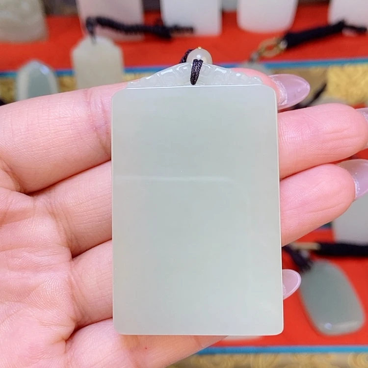 【闪购商品】颈饰未镶嵌和田玉