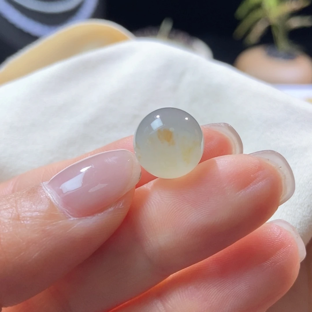 翡翠未镶嵌颈饰大*车冰胶枫叶红卡12mm