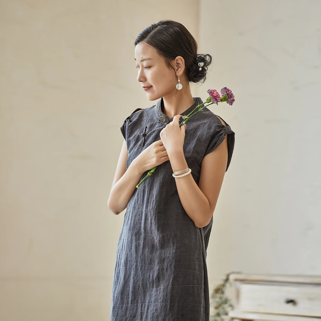 布小匠原创非遗龟纹香云纱桑蚕丝镂空绣花旗袍女新中式气质连衣裙