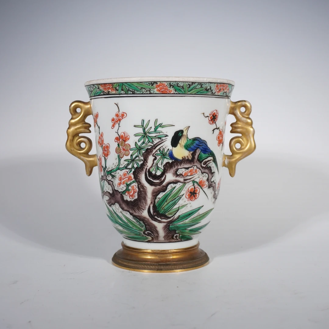 Lot 19908 清晚期 五彩花鸟把杯【古董拍卖】