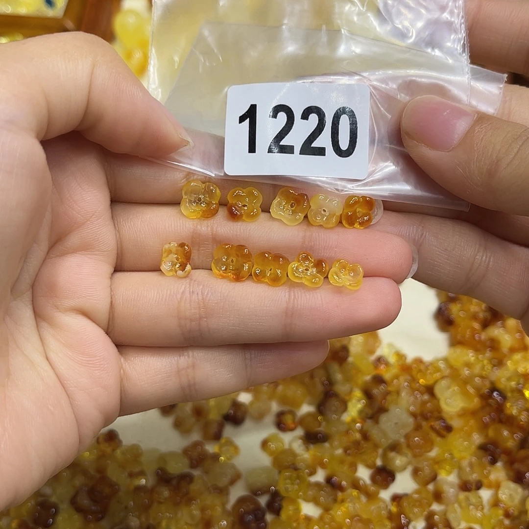 琥珀未镶嵌珠宝奇石