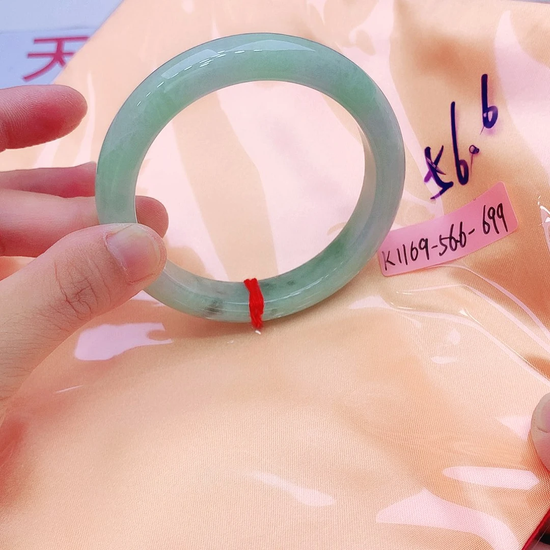 未镶嵌手镯翡翠翡翠