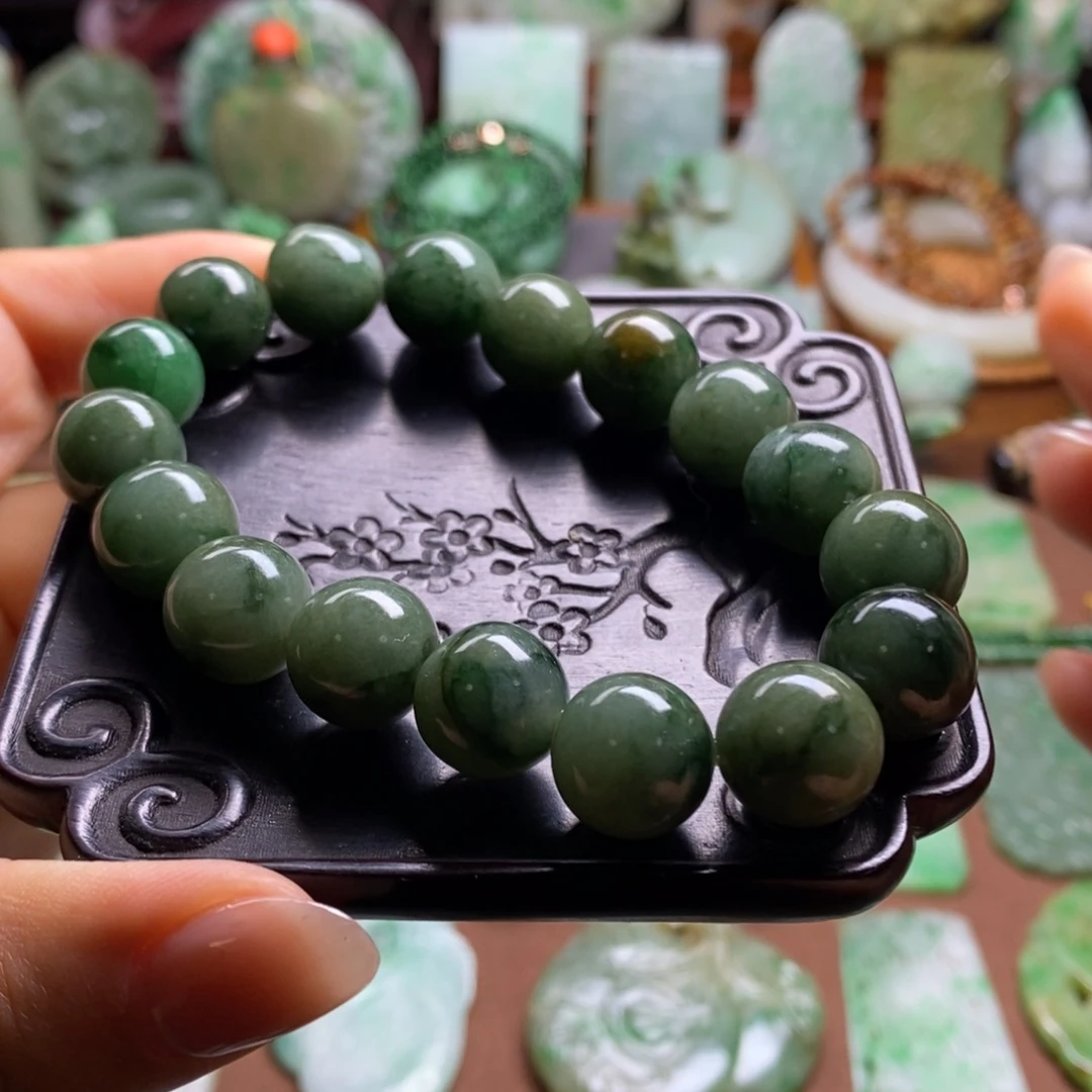 翡翠未镶嵌颈饰1111111111111111