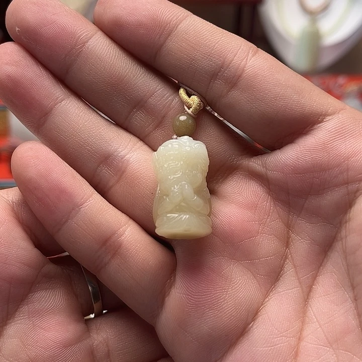 颈饰未镶嵌和田玉扎基拉姆