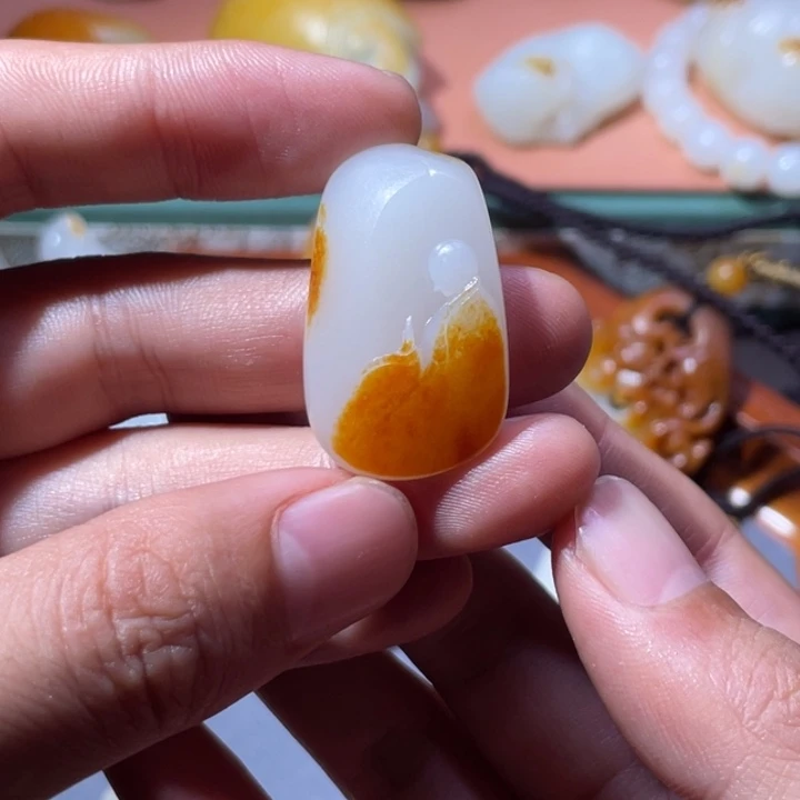 太***极和田玉未镶嵌挂件