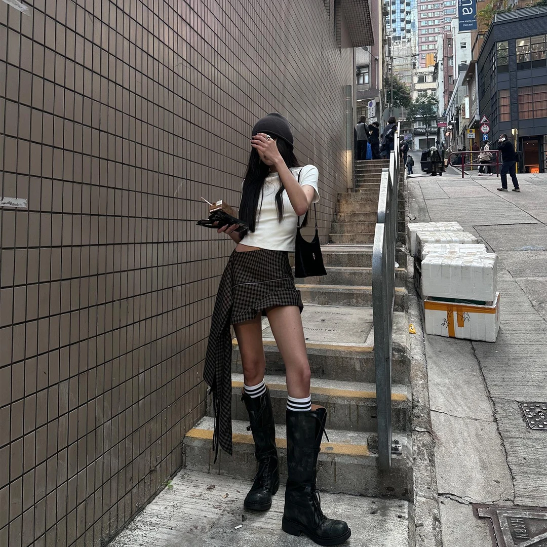韩好甜WARDEN EDGE白色正肩T恤女夏修身显瘦基础款圆领短款上衣ZB