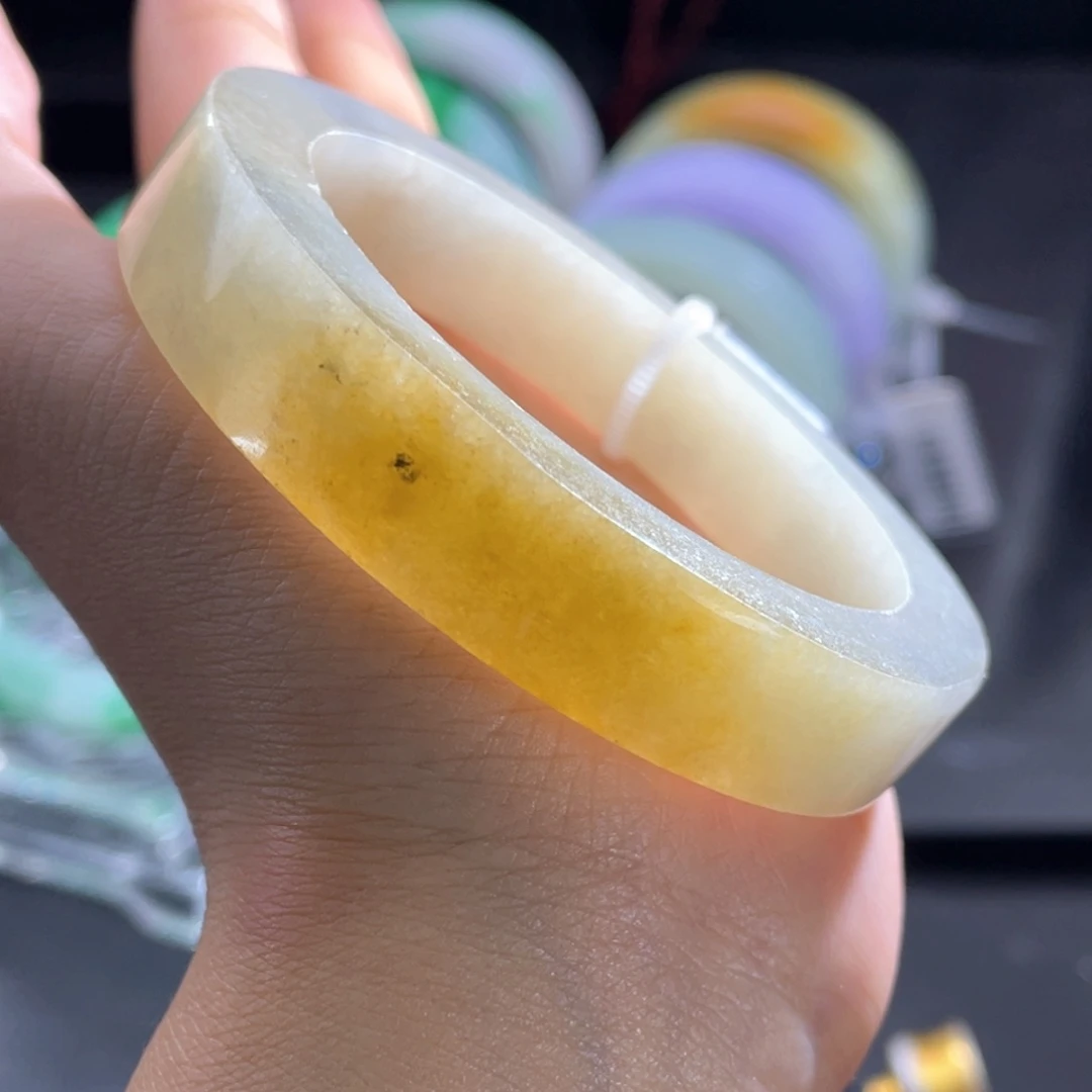 未镶嵌手镯定制翡翠