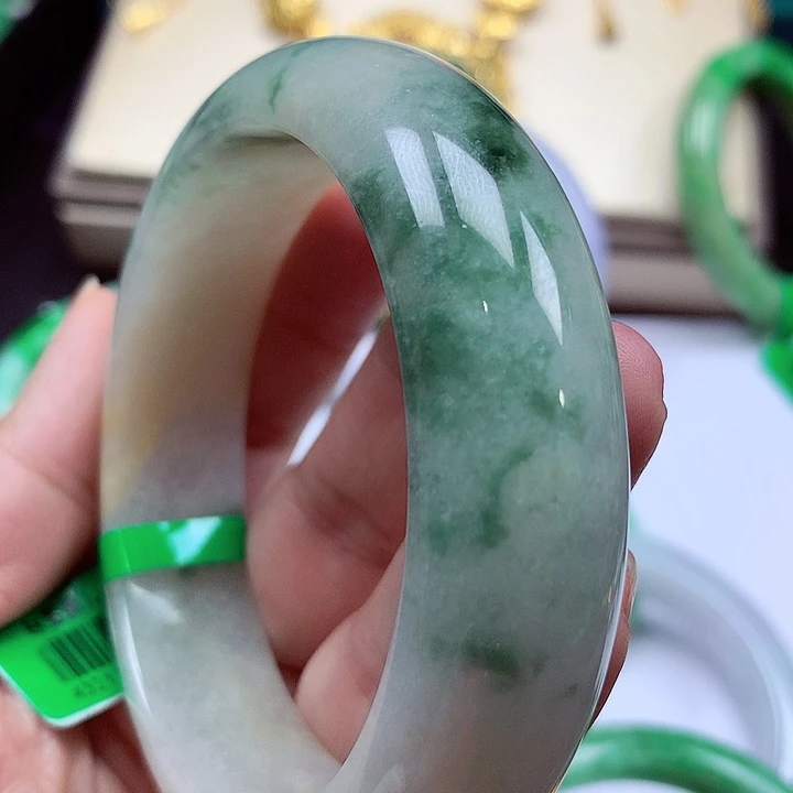 未镶嵌手镯翡翠翡翠