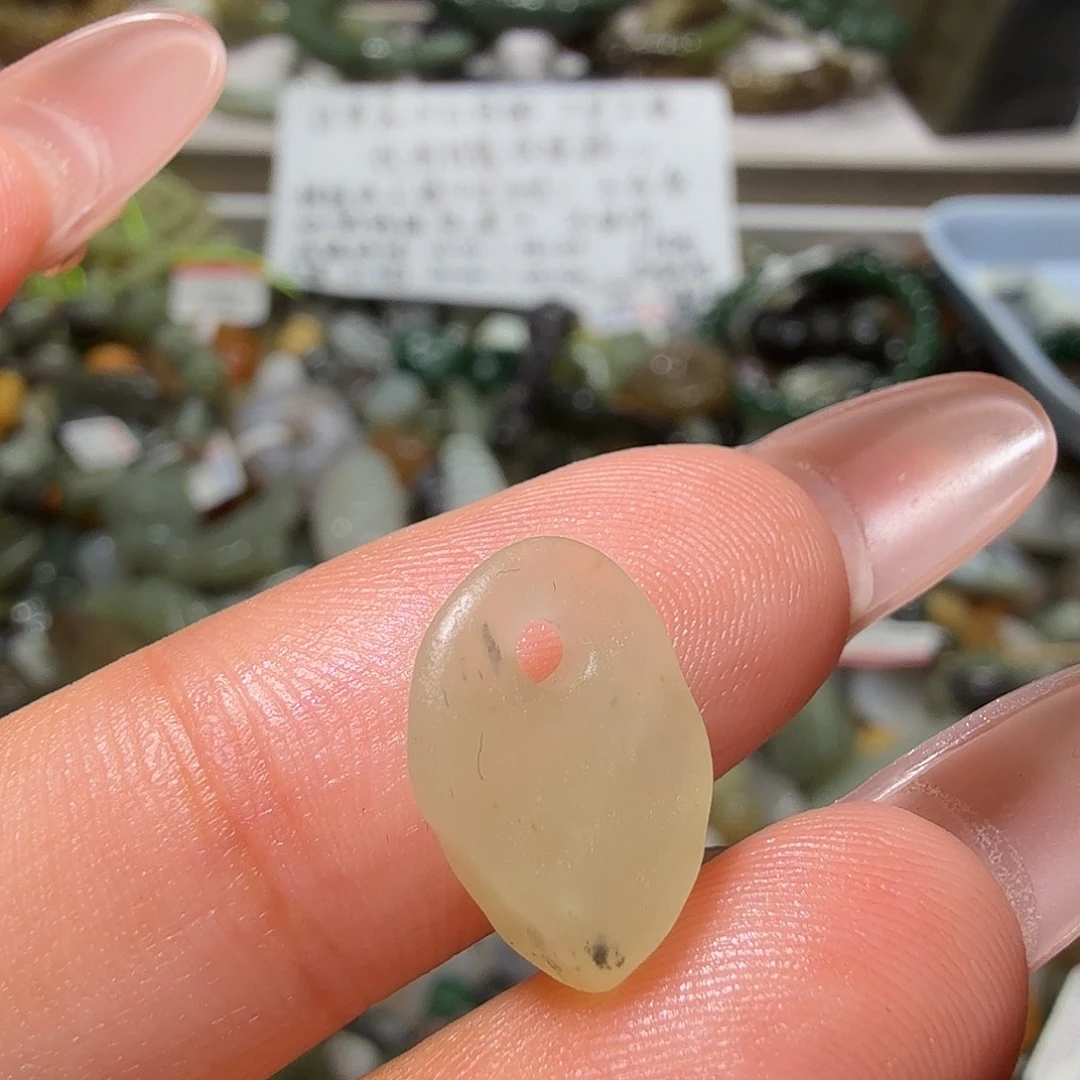 和田玉未镶嵌珠宝奇石