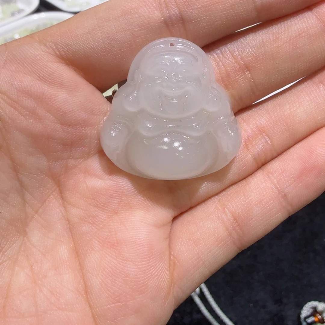 和田玉未镶嵌颈饰买断不退不换