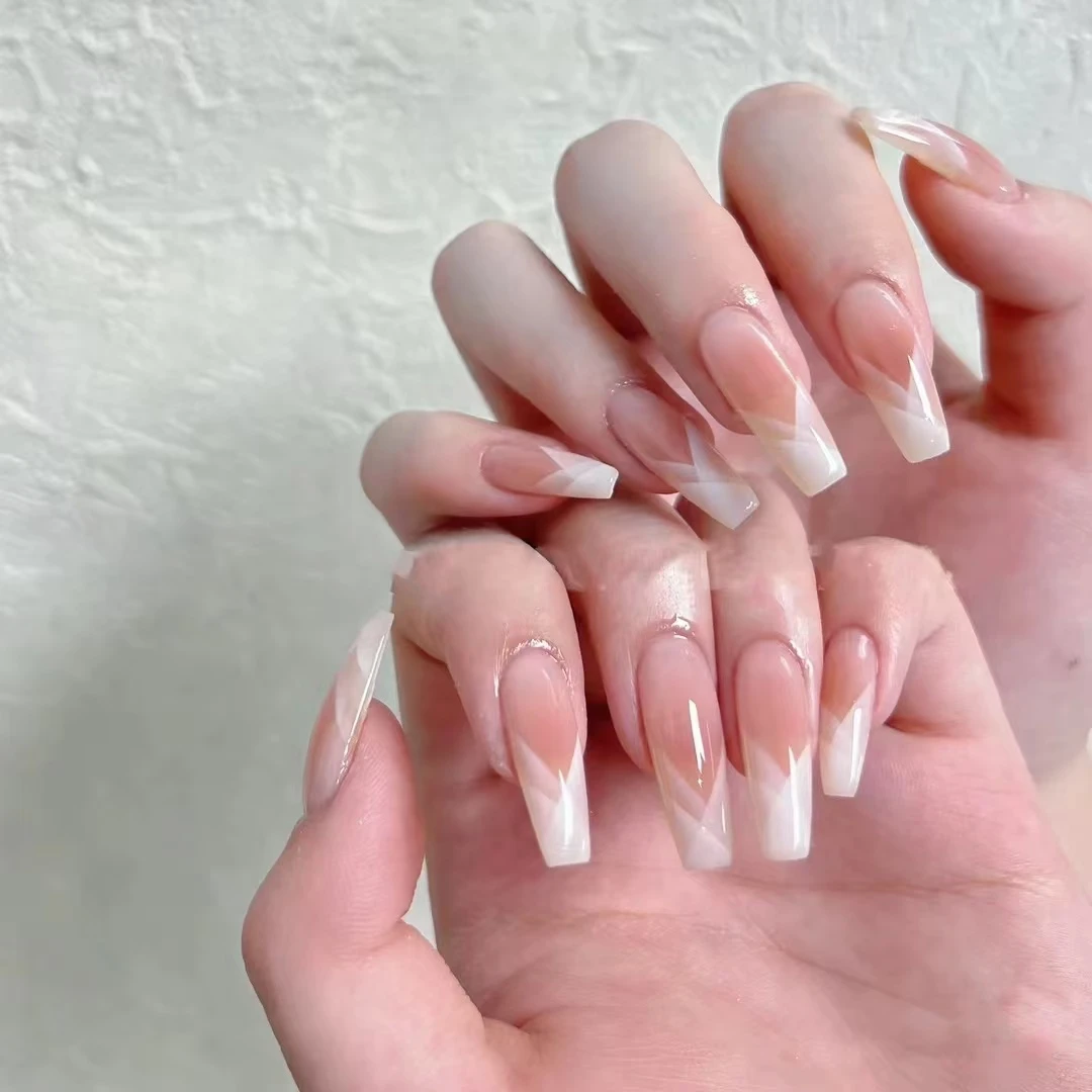 【白法式】高级感轻奢纯手工穿戴甲手绘不规则斜法式折叠法式美甲