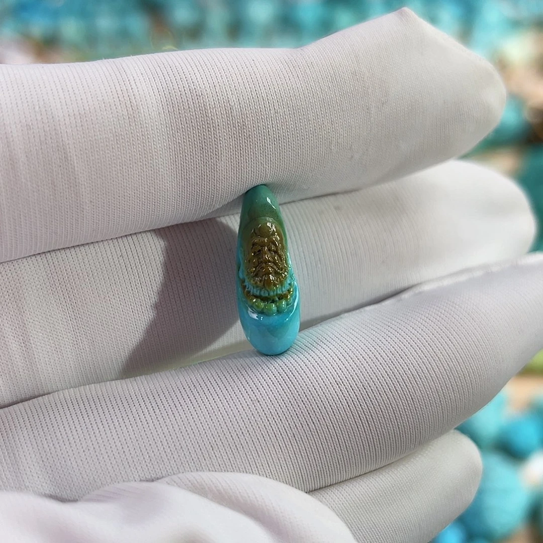 绿松石未镶嵌珠宝奇石