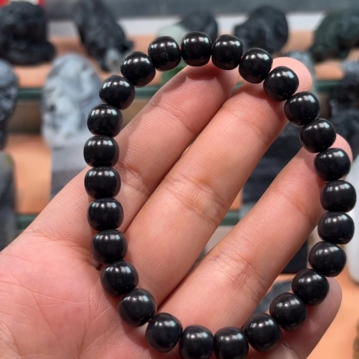 昨***辰未镶嵌和田玉挂件