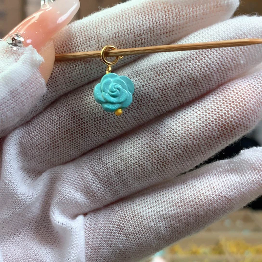 绿松石未镶嵌挂件