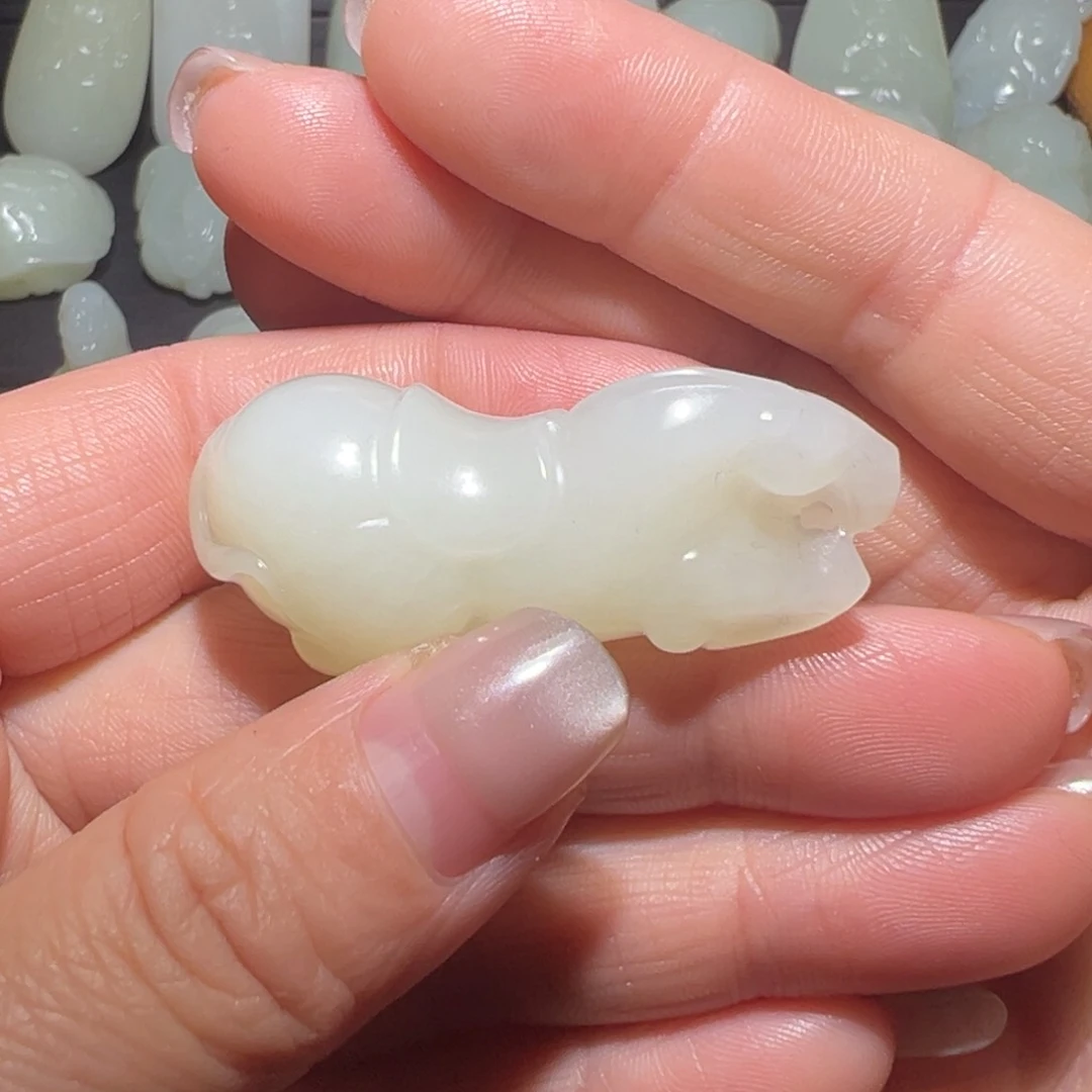 颈饰未镶嵌和田玉爱****猫