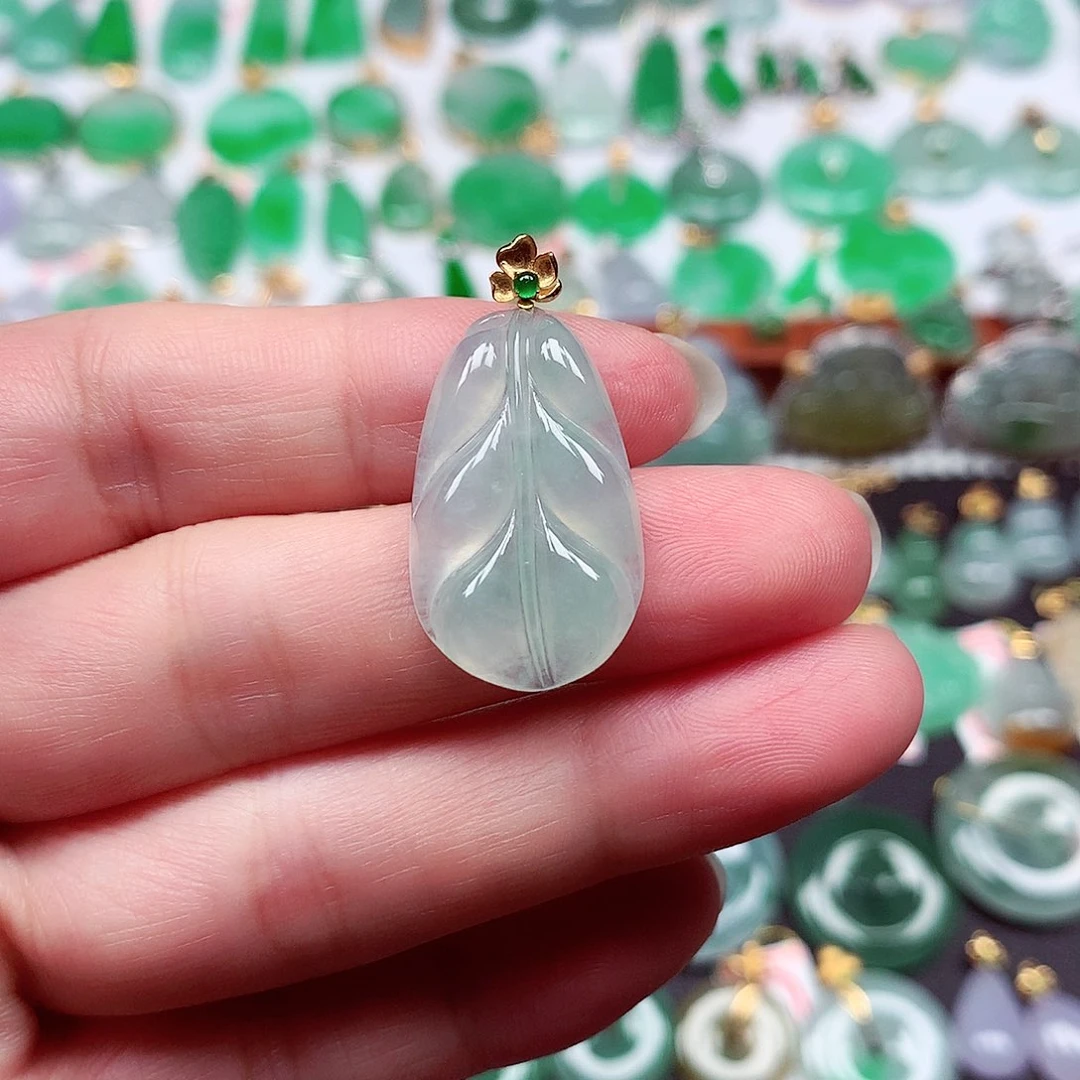 翡翠18K金镶嵌颈饰天然翡翠A货