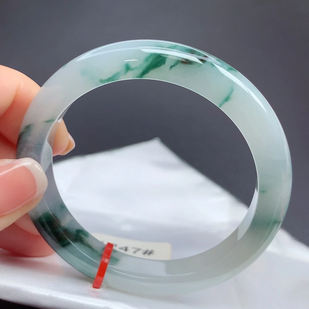 翡翠手镯未镶嵌88n n n n n n n n