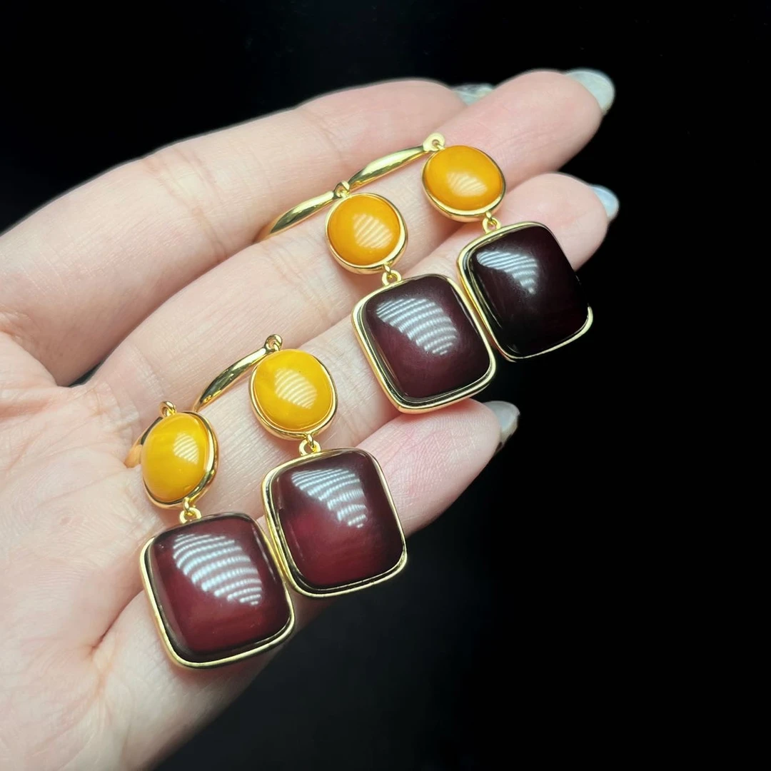 23 V97216-S925银镶嵌血珀耳坠-多样性发一件-12*14*5mm（东哥）