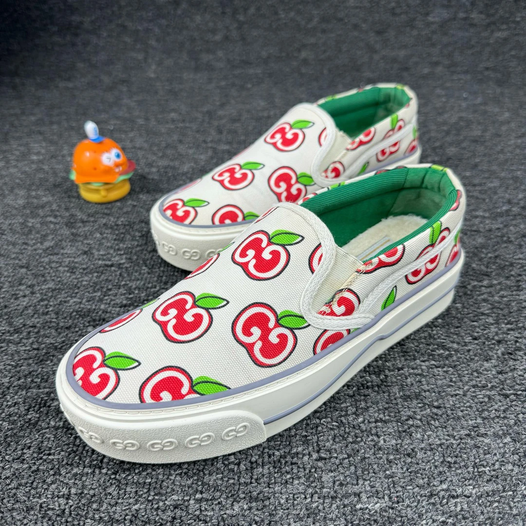 Gucci古驰1977苹果一脚蹬 尺码：36 HB394