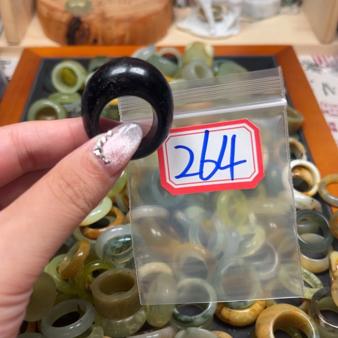 柿***意蛇纹石玉未镶嵌珠宝奇石