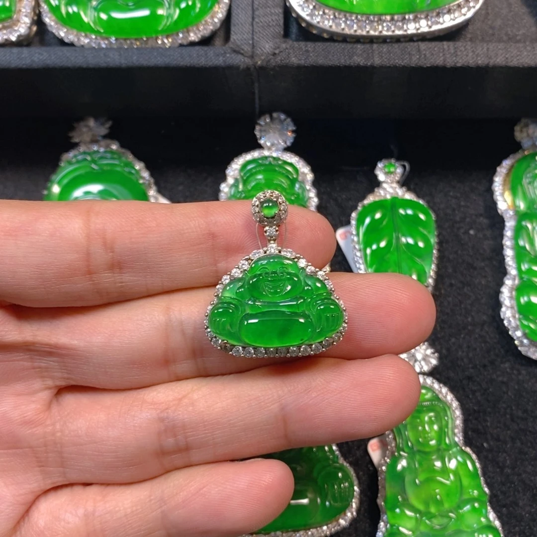 颈饰银S925镶嵌翡翠佛公吊坠