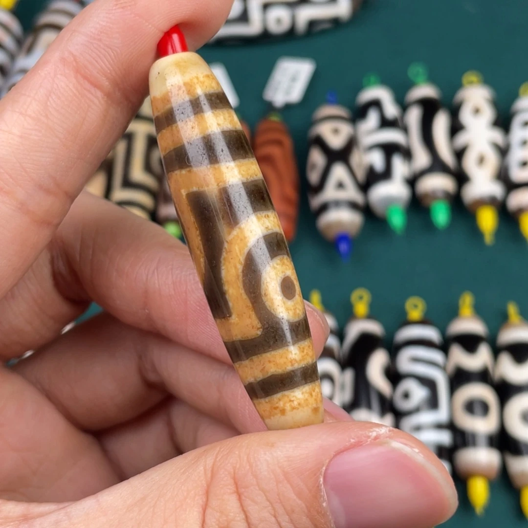 玛瑙/玉髓裸珠如意二