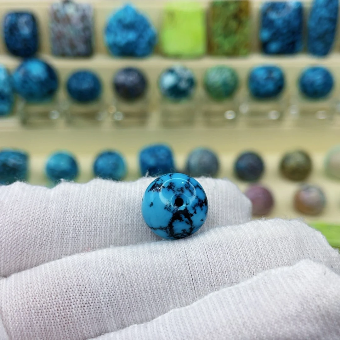 未镶嵌绿松石颈饰