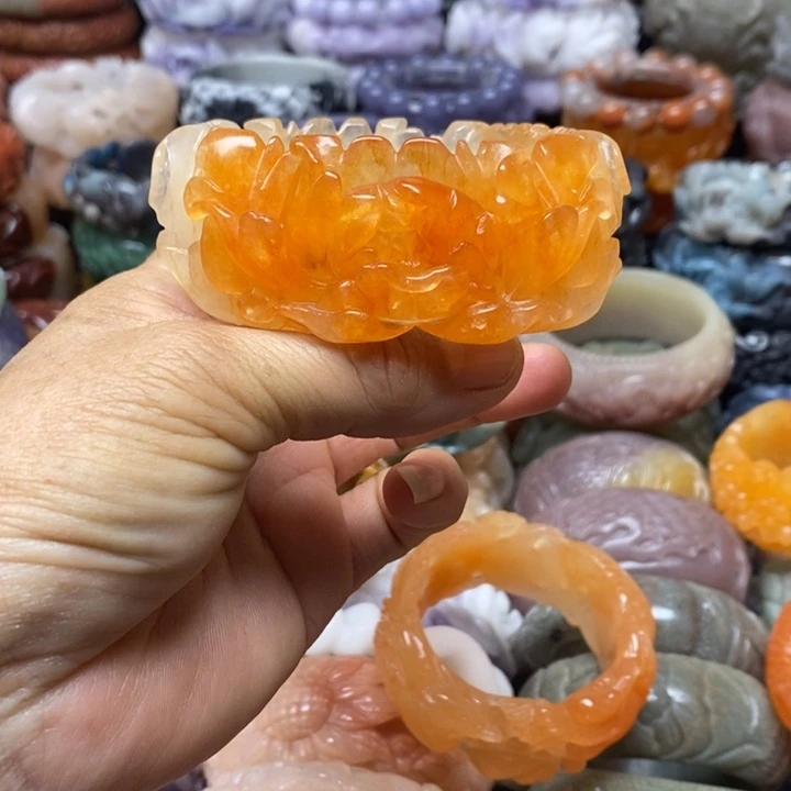 未镶嵌手镯石英质玉（佘太翠）铃***铛