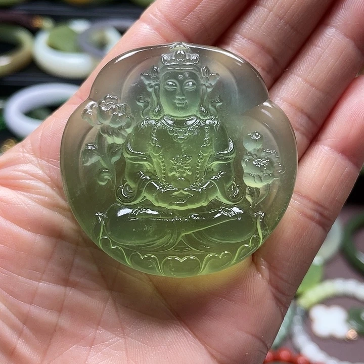 蛇纹石玉未镶嵌颈饰