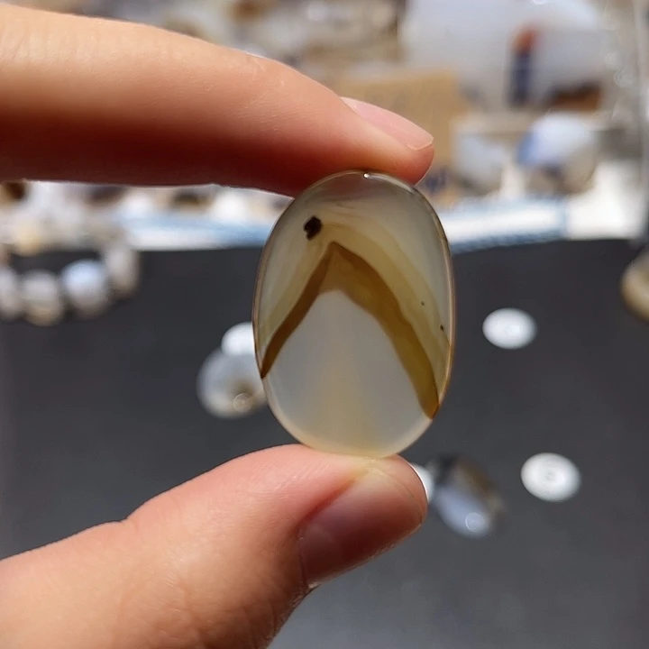 玛瑙/玉髓颈饰未镶嵌