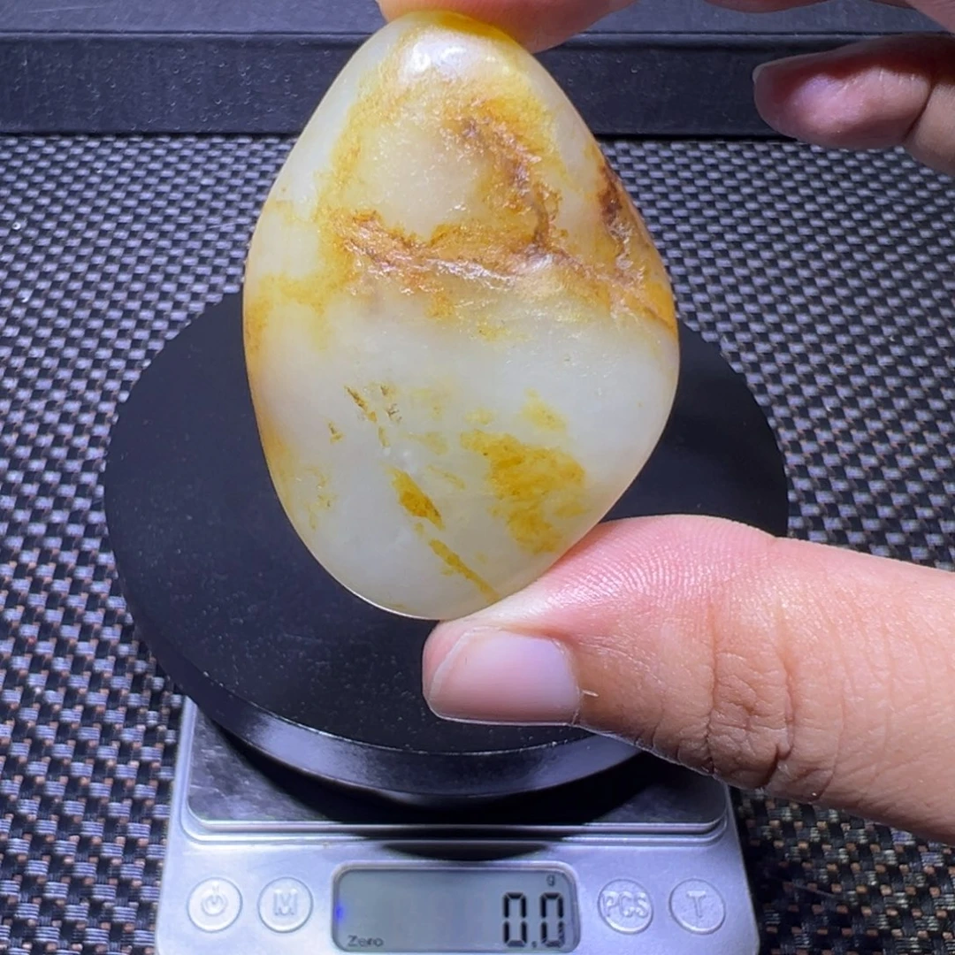 吊坠(不含链)未镶嵌和田玉（子料）38