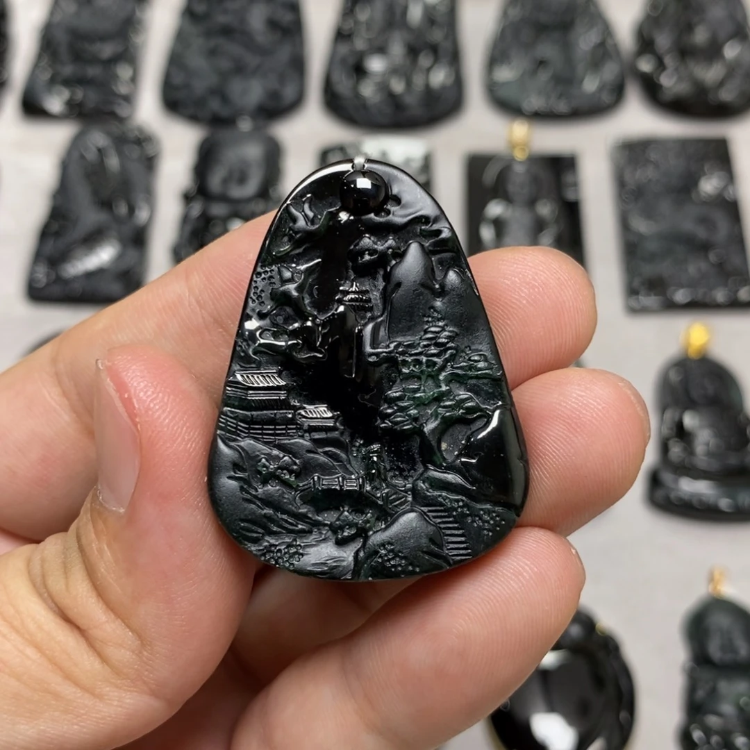 翡翠未镶嵌颈饰山水