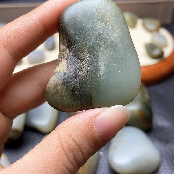 和田玉颈饰未镶嵌35