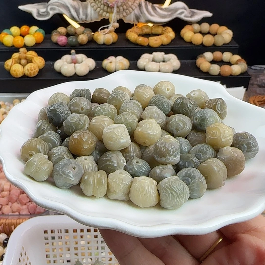 吊坠菩提根/象牙果卡12绿色混醒狮30颗