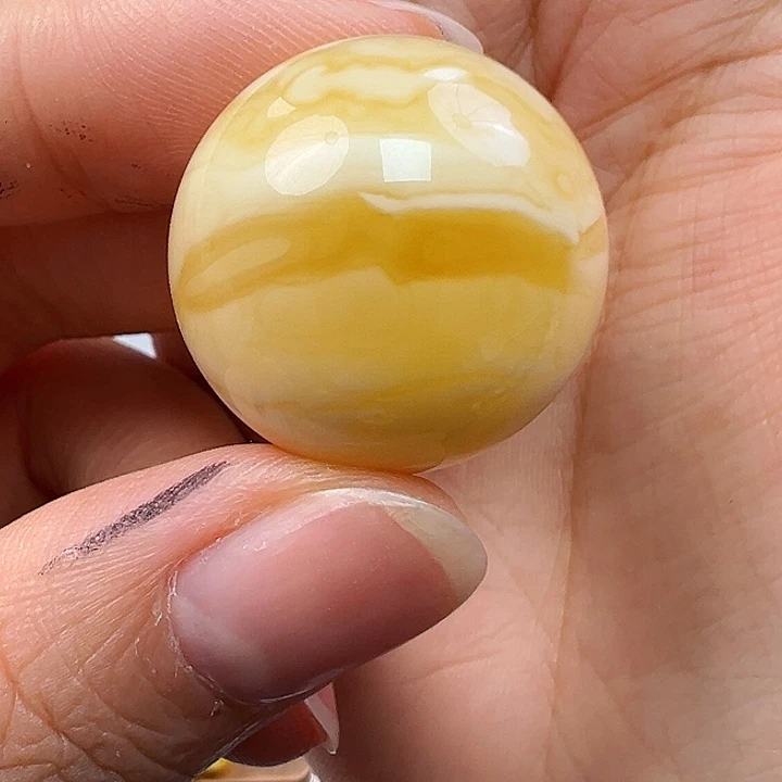 蜜蜡未镶嵌珠宝奇石