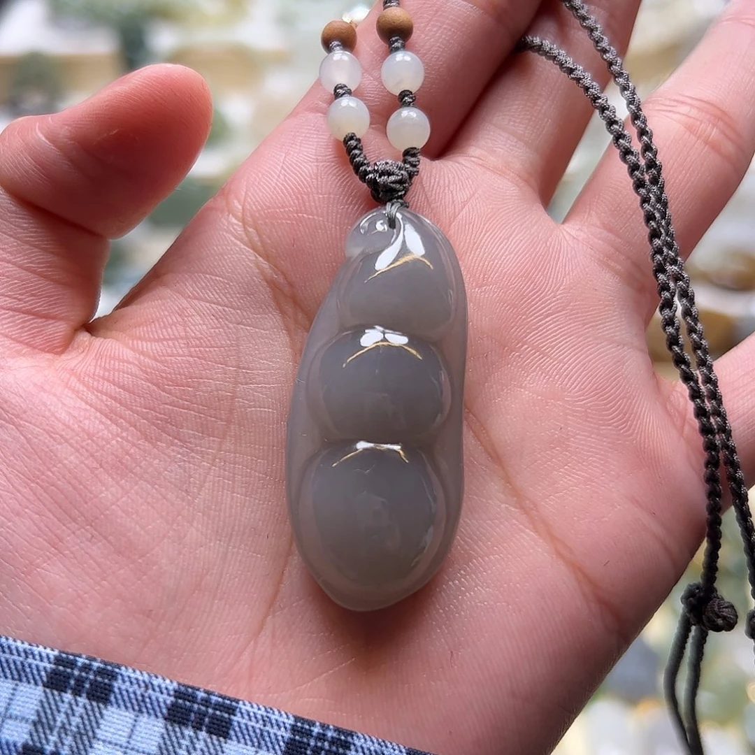 和田玉未镶嵌吊坠(赠链)