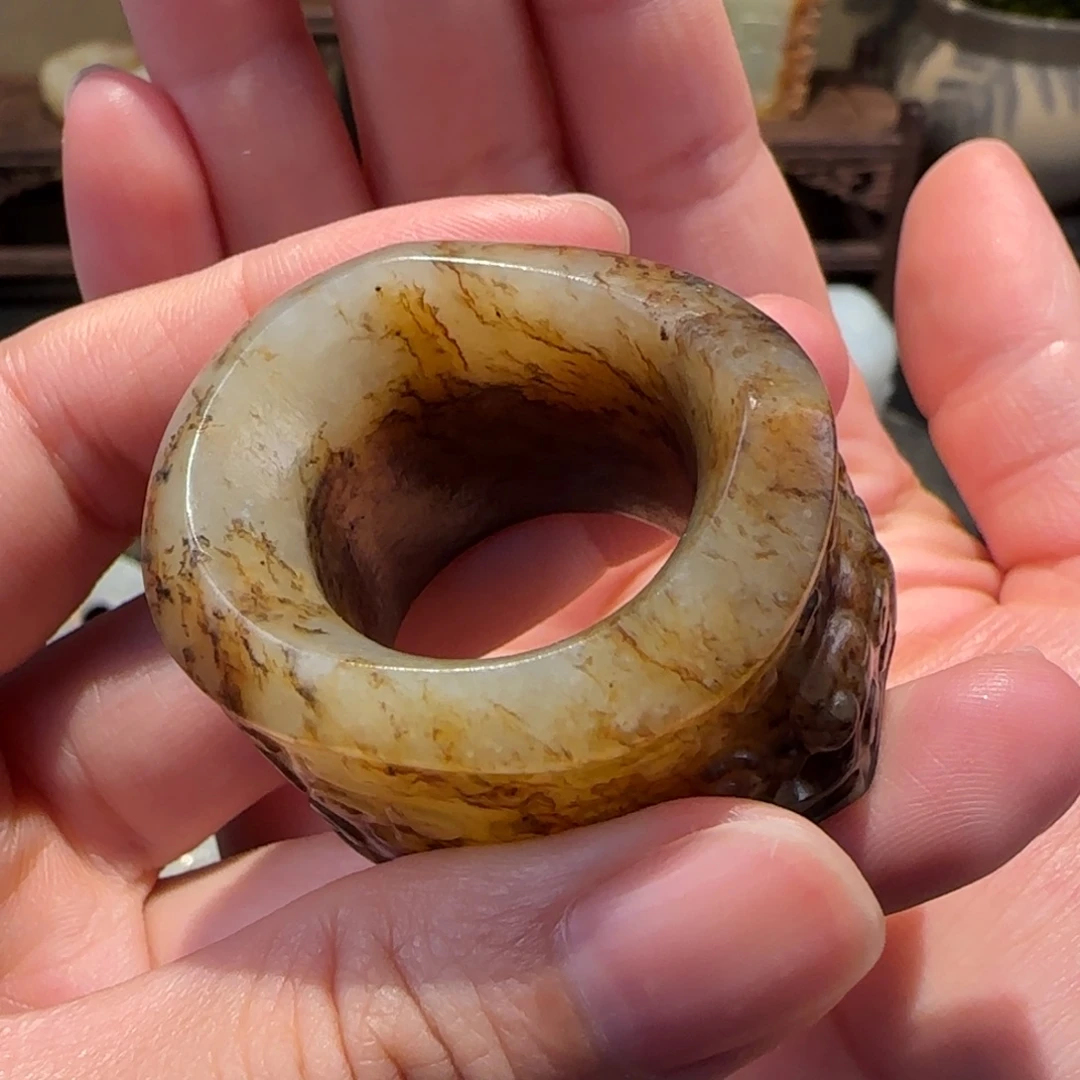 爱***斯颈饰未镶嵌和田玉