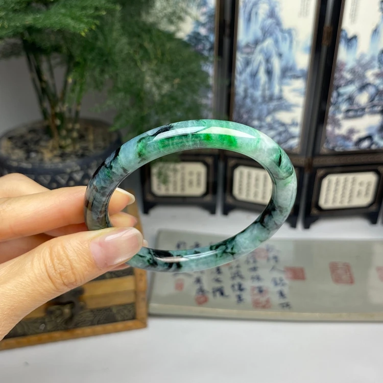 59.2飘绿藓加绿圆条手镯  天然翡翠A货手镯