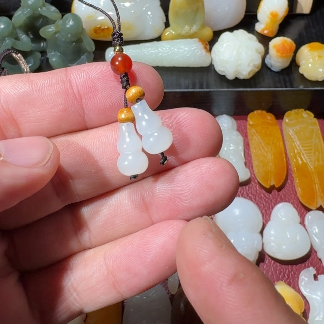 和田玉未镶嵌挂件