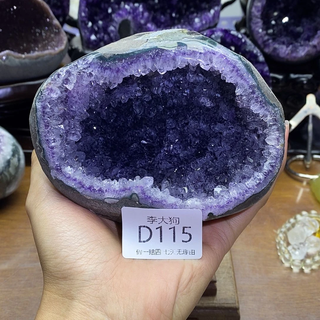 紫晶未镶嵌大型摆件（非配饰）