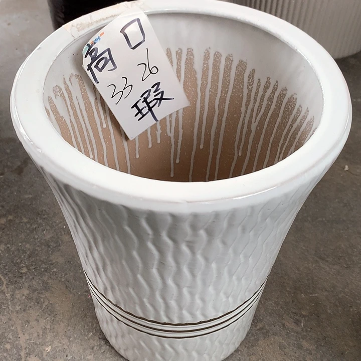 花盆陶瓷的制作中号