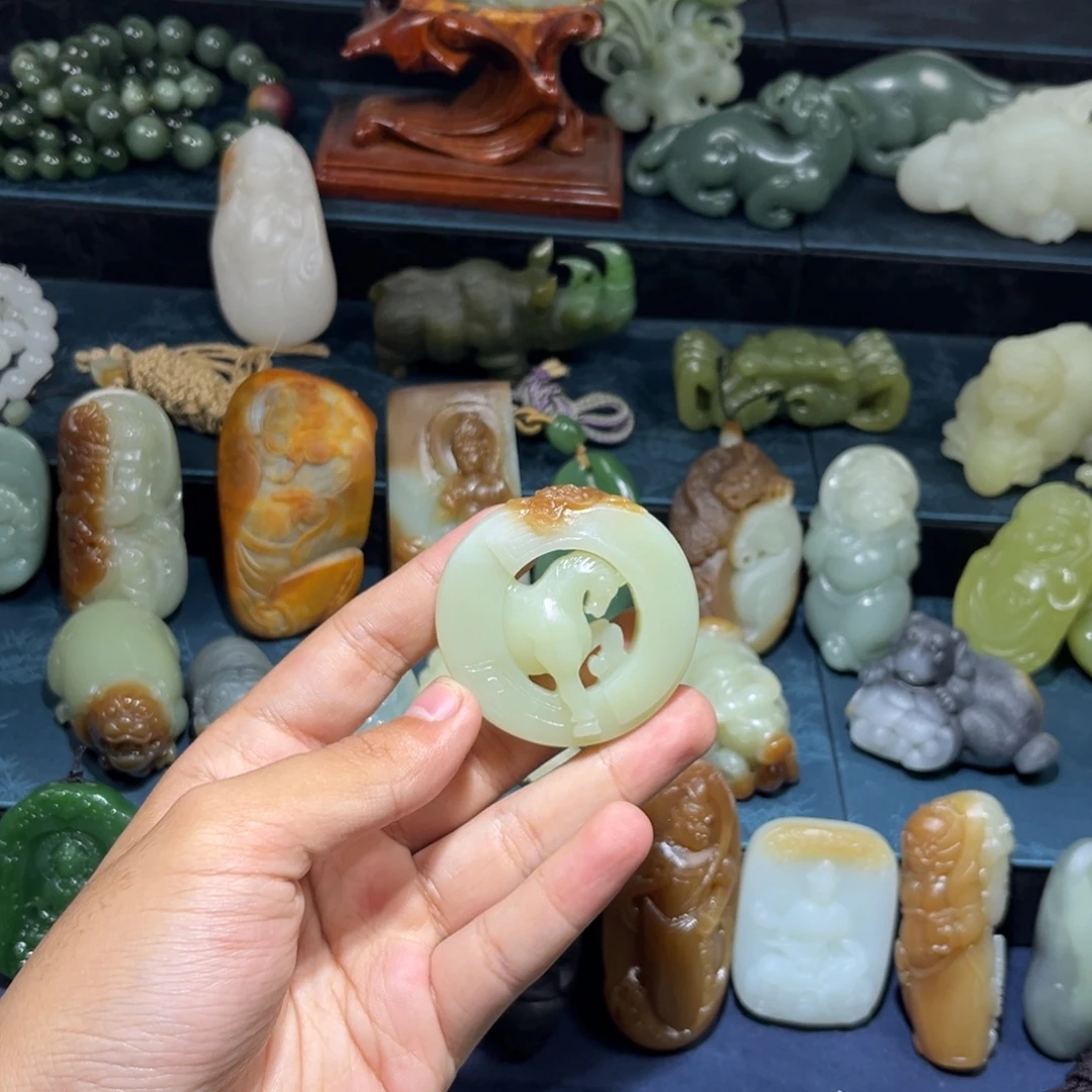 和田玉未镶嵌挂件