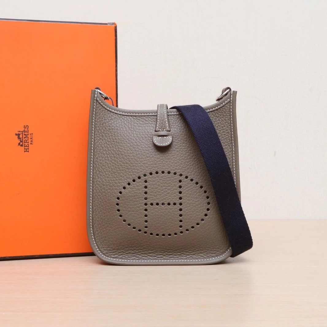 99新 Hermes/爱马仕 【念念】Evelyne mini 大象灰TC皮 W刻 174629