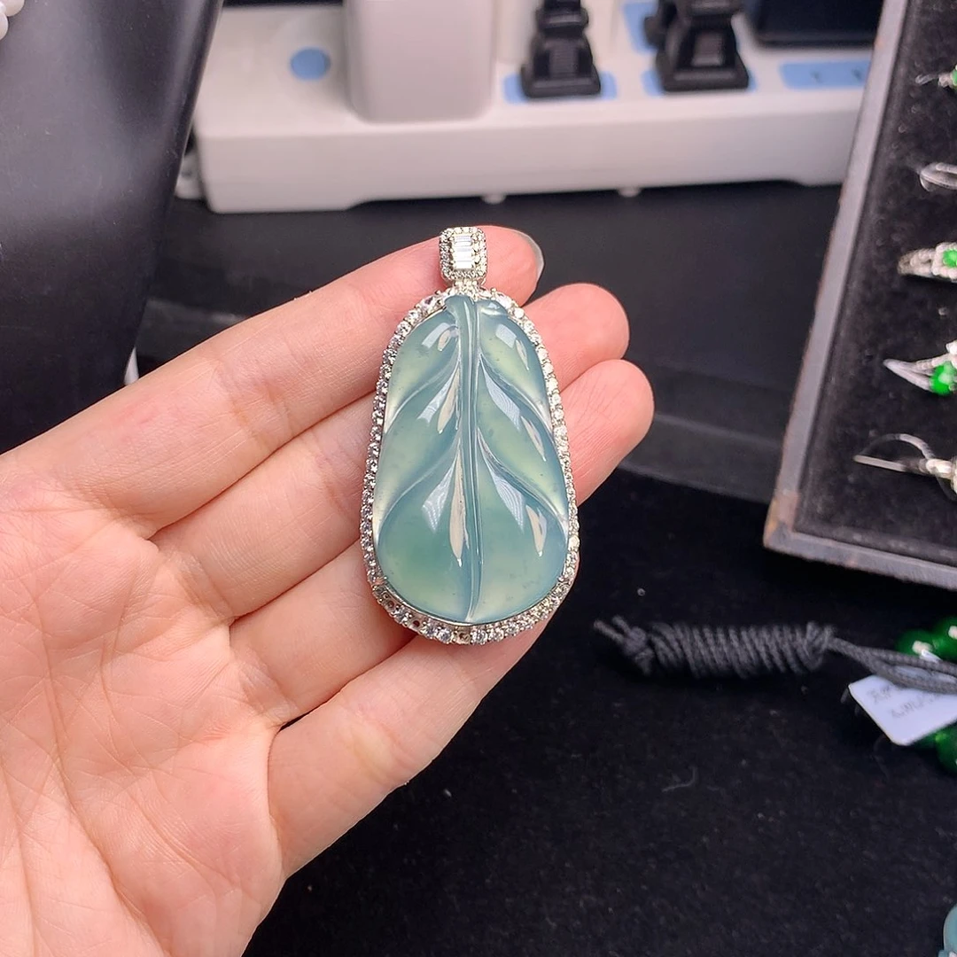 【闪购商品】翡翠银S925镶嵌吊坠(不含链)Z**语