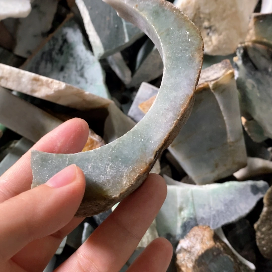 颈饰未镶嵌翡翠天然翡翠