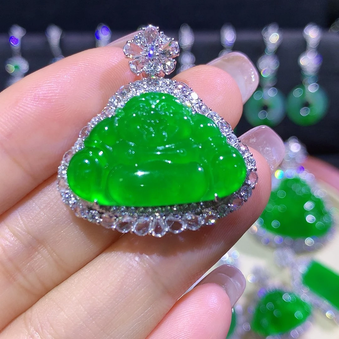 翡翠18K金镶嵌颈饰高冰满绿